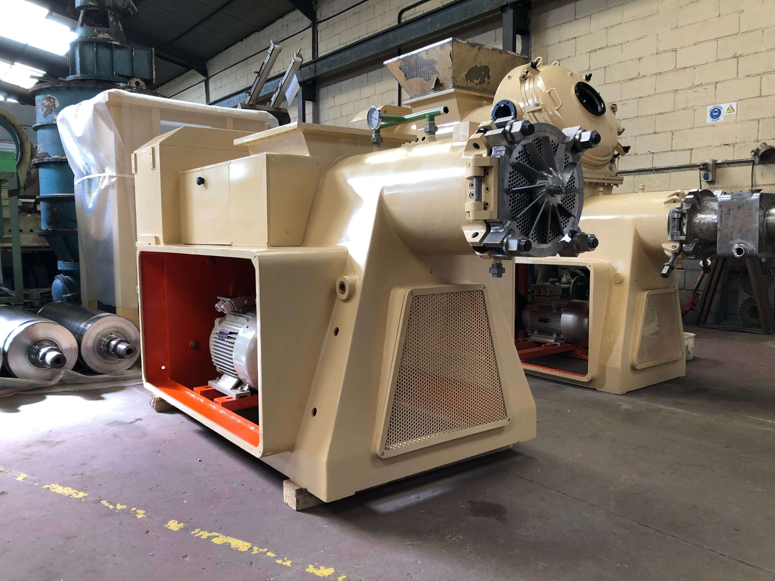 Refinadora M-300/4024 - Mazzoni - Proceso de reacondicionamiento - Etapa final